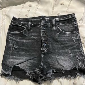 KANCAN BLACK ULTRA HIGH RISE SHORTS